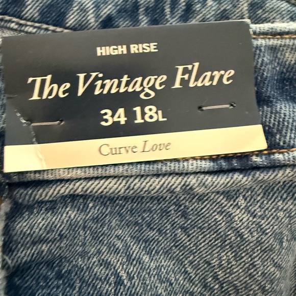 NWT Abercrombie & Fitch Women’s The Vintage Flare Blue Jeans Size 34 Long - Picture 3 of 6